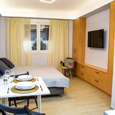 With Amenities In Kolonaki * אתונה
