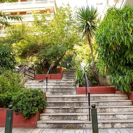 With Amenities In Kolonaki דירה *