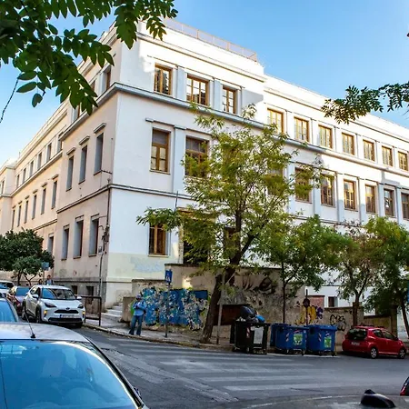 With Amenities In Kolonaki * אתונה